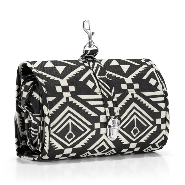 reisenthel-travelling-kulturtasche-aufrollbare-h-ngerasche-mit-2-steckf-chern-un image 1