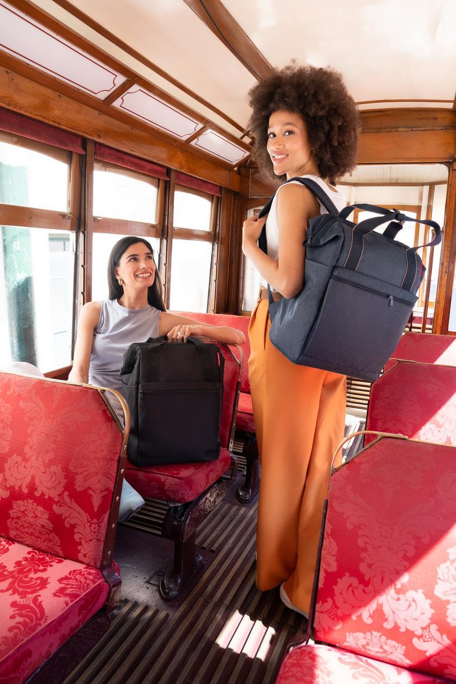 reisenthel-allrounder-r-large-2in1-rucksack-und-tragetasche-schwarz-mit-trolley- image 7