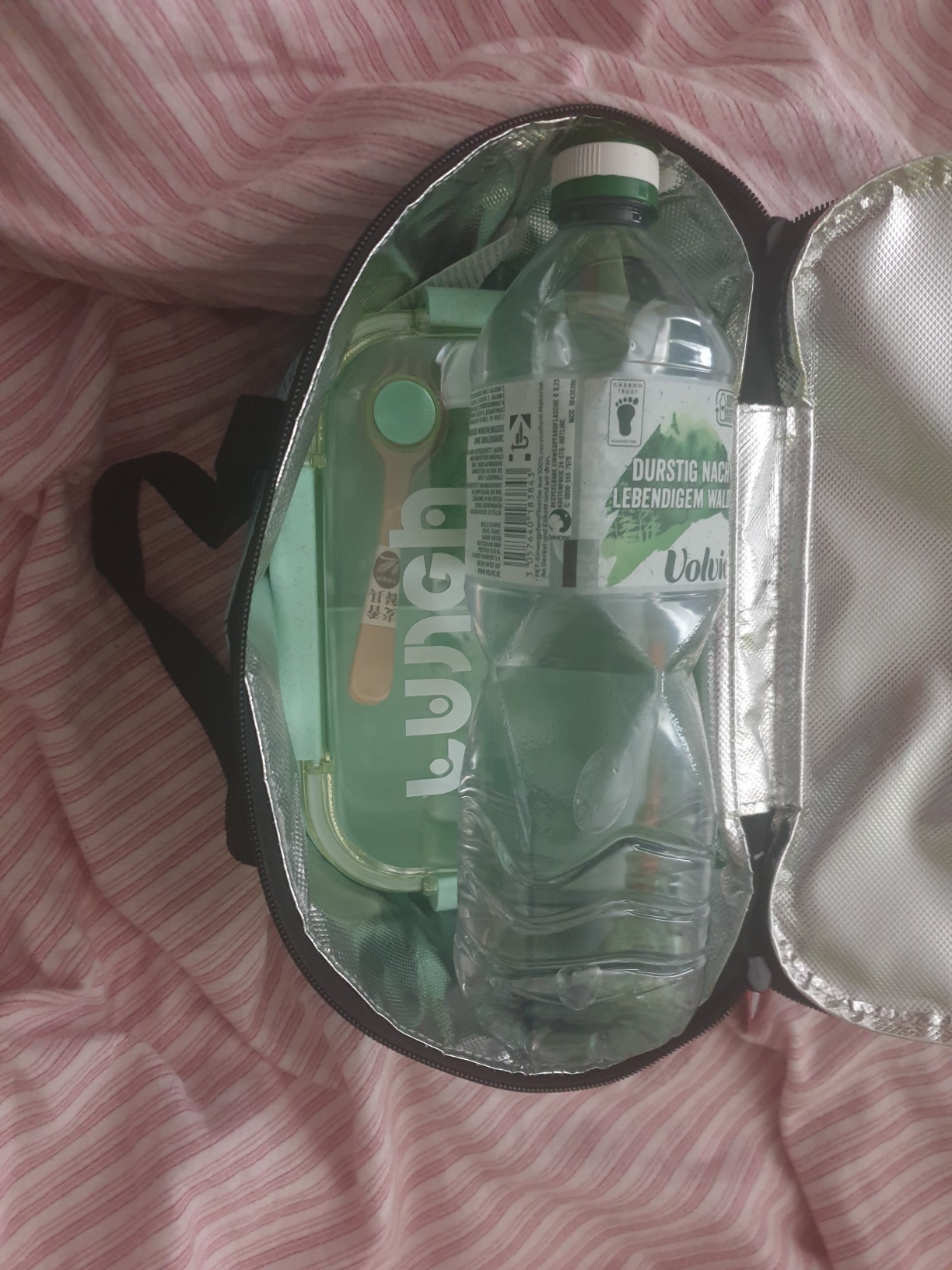 Gute Kühltasche, Reißverschluss etwas stramm